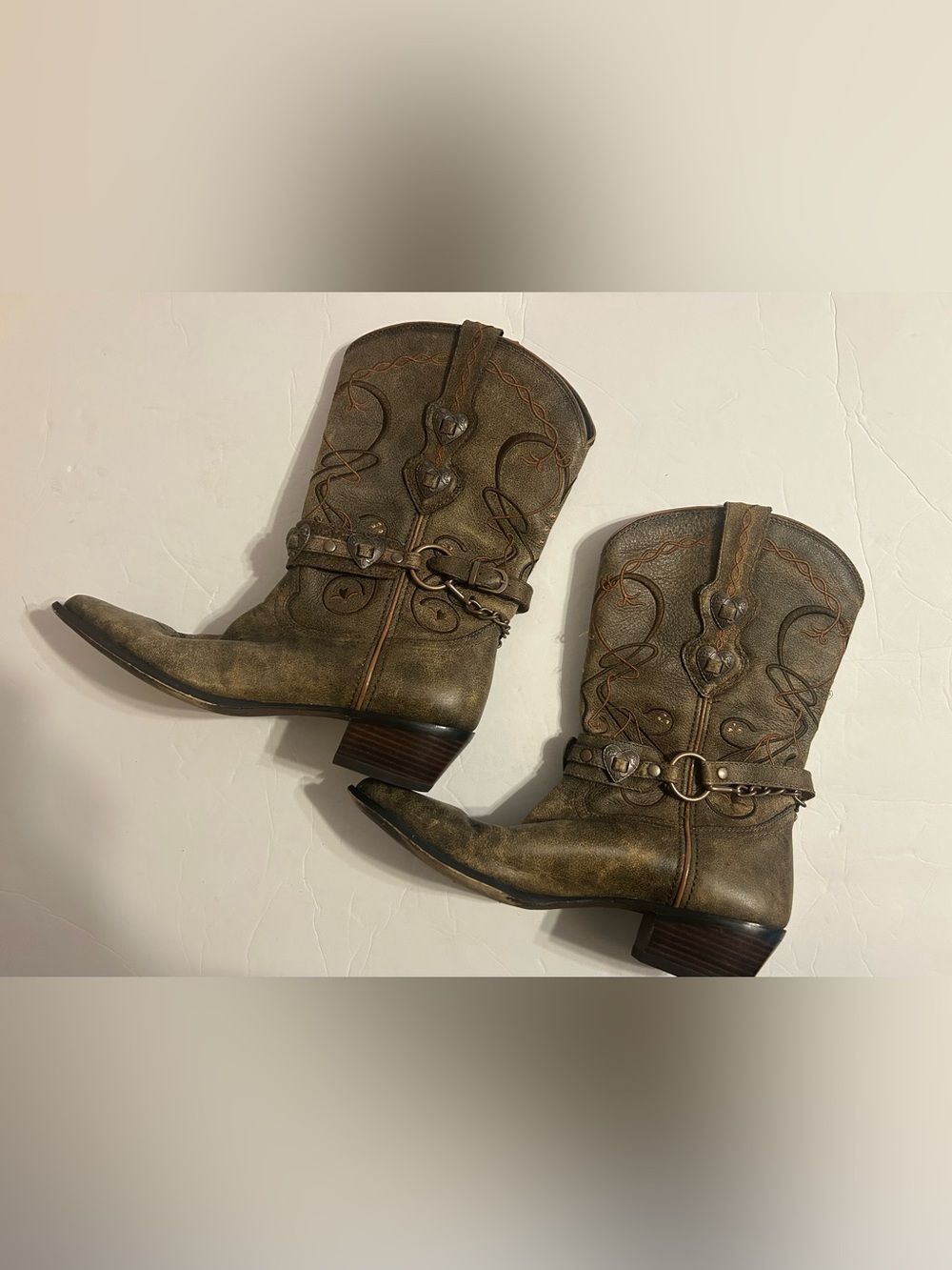 Durango crush Women's Brown Distressed Leather Concho Heeled Boots